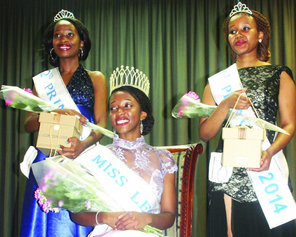 Miss Lesotho 2015 Second Princess Mosele Morema(left),Miss Lesotho 2015 Relebohile Kobeli,Miss Lesotho 2015 First Princess Molulela Monyake(right)