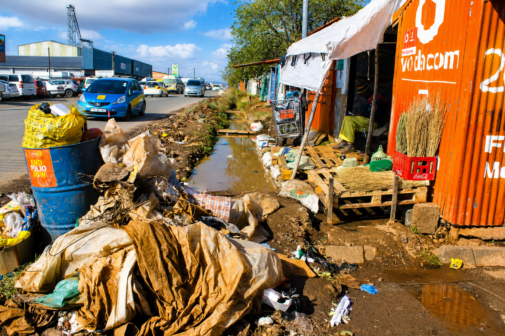 “Hostile” Maputsoe vendors defy relocation order